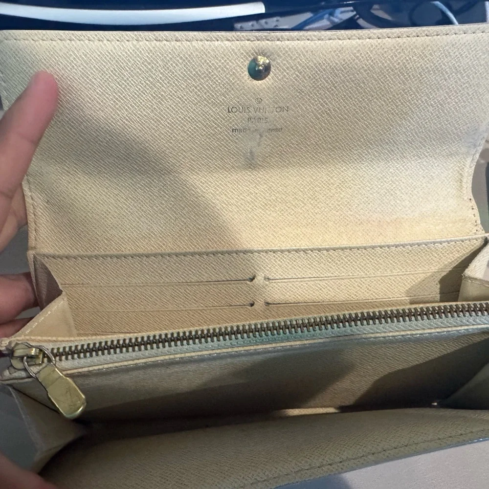 Louis Vuitton Checkered Cream and Gray Wallet - Picture 4 of 9